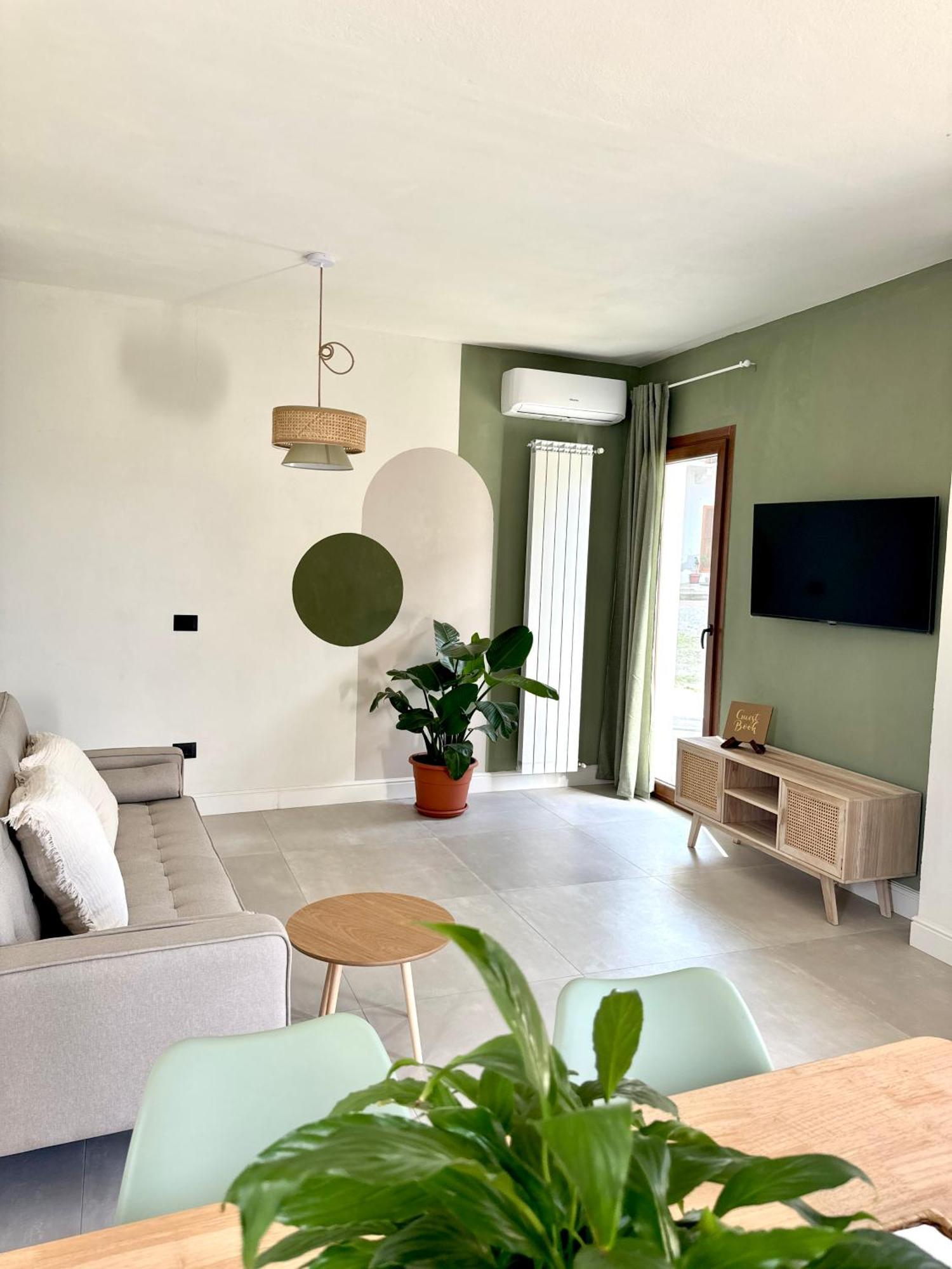 Il Cortile Del Borgo Villa Borgo Ticino Exteriör bild