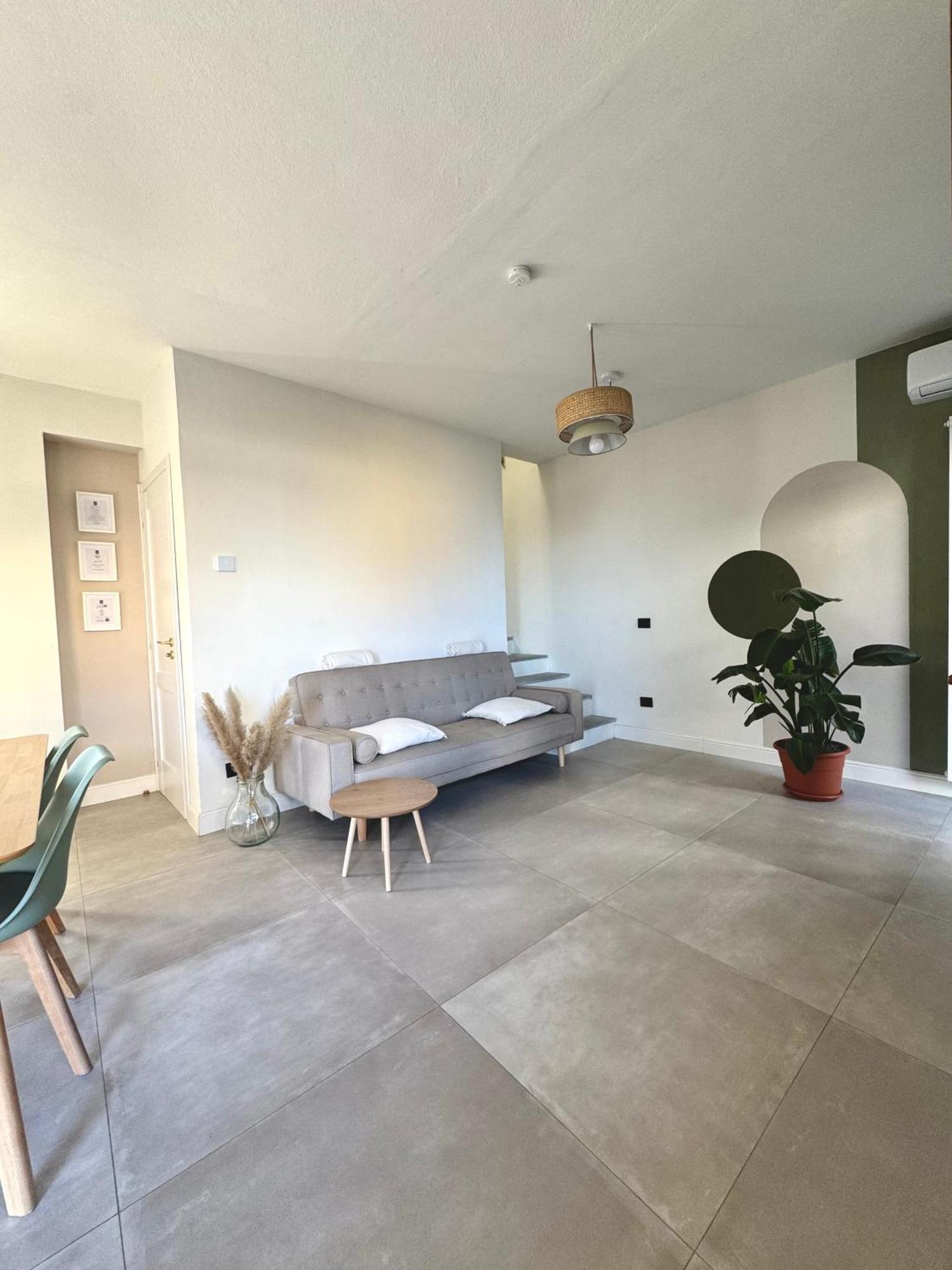 Il Cortile Del Borgo Villa Borgo Ticino Exteriör bild